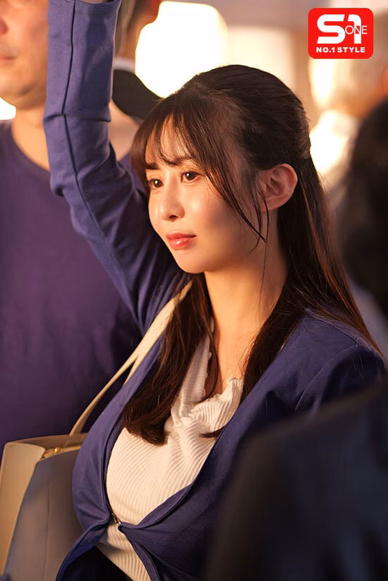 siroto-msglol.com 公然わいせつ級Kカップ秘書を我慢できずにメチャクチャ痴●してやったら…彼氏よりも俺のテクの虜に。 神楽ももか No1